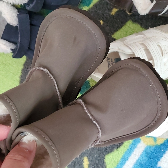 Newborn and infant shoes and slippers - Picture 2 of 15